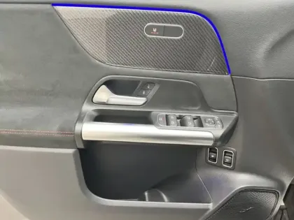 Photo 14 Mercedes GLA 250 e Hybrid EQ AMG Line