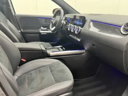 Photo 15 Mercedes GLA 250 e Hybrid EQ AMG Line