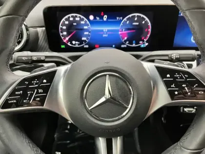 Photo 15 Mercedes Classe A 180 d Progressive Line