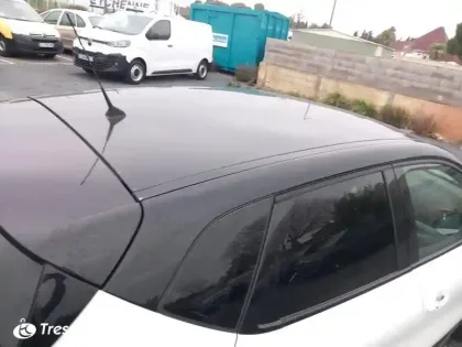 Photo 27 Renault Captur  TCe 150 FAP EDC Initiale Paris