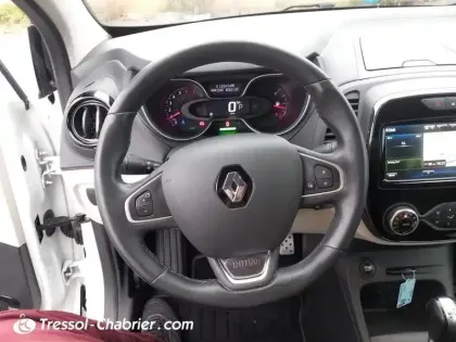Photo 11 Renault Captur  TCe 150 FAP EDC Initiale Paris