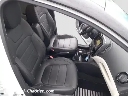Photo 8 Renault Captur  TCe 150 FAP EDC Initiale Paris