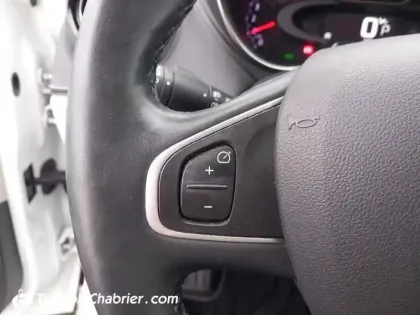 Photo 18 Renault Captur  TCe 150 FAP EDC Initiale Paris