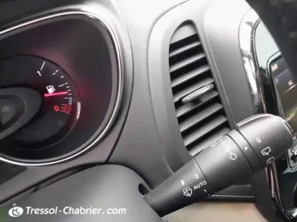 Photo 17 Renault Captur  TCe 150 FAP EDC Initiale Paris