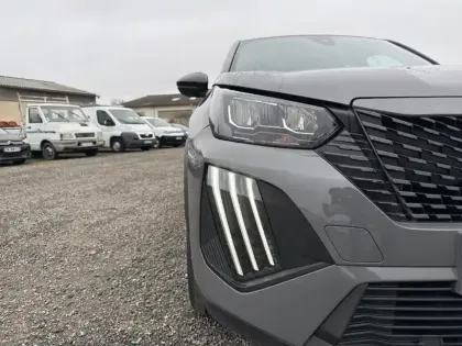 Photo 13 Peugeot 2008  PureTech 100 S&S BVM6 Active