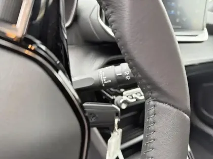 Photo 17 Peugeot 2008  PureTech 100 S&S BVM6 Active