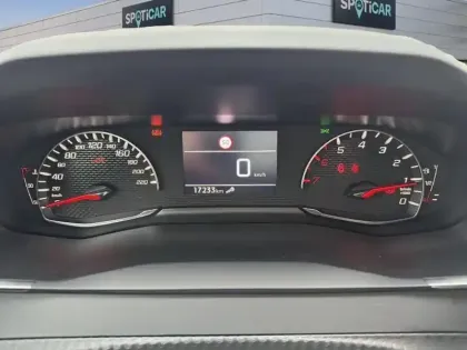Photo 20 Peugeot 2008  PureTech 100 S&S BVM6 Active