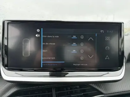 Photo 25 Peugeot 2008  PureTech 100 S&S BVM6 Active