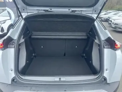 Photo 7 Peugeot 2008  PureTech 100 S&S BVM6 Active