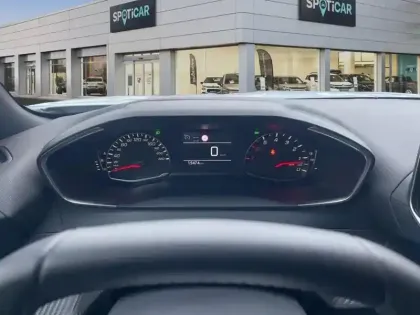 Photo 20 Peugeot 2008  PureTech 100 S&S BVM6 Active