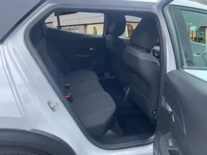 Photo 24 Peugeot 2008  PureTech 100 S&S BVM6 Active