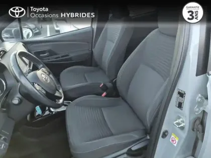 Photo 10 Toyota Yaris  100h Collection 5p