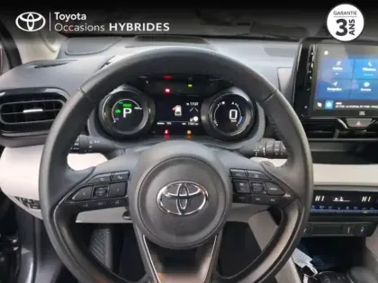 Photo 8 Toyota Yaris  116h Iconic 5p Pack Techno