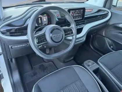 Photo 19 Fiat 500  e 95ch Action Plus