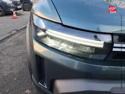 Photo 12 Dacia Duster  1.6 hybrid 140ch Extreme