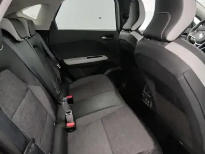 Photo 14 Renault Captur  1.6 E-Tech hybride rechargeable 160ch Intens -21