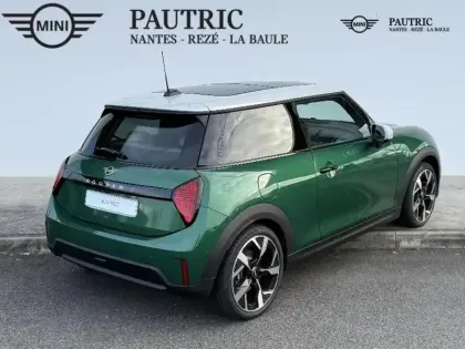 Photo 16 Mini Cooper  3 Portes S 204ch Favoured DKG7