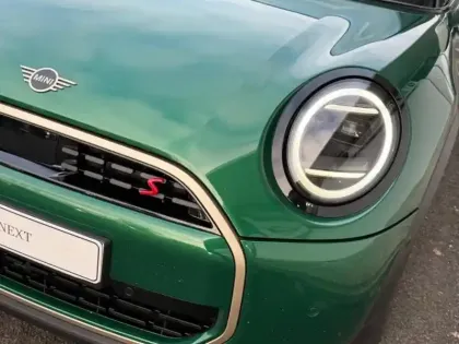 Photo 9 Mini Cooper  3 Portes S 204ch Favoured DKG7