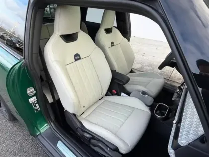 Photo 8 Mini Cooper  3 Portes S 204ch Favoured DKG7