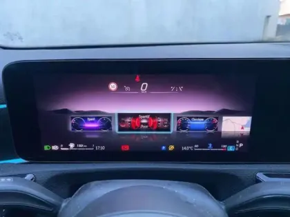 Photo 12 Mercedes Classe A  200 d 150ch AMG Line 8G-DCT