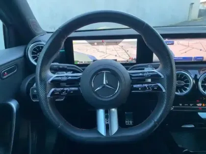 Photo 11 Mercedes Classe A  200 d 150ch AMG Line 8G-DCT