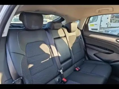 Photo 10 Renault Arkana  1.6 E-Tech hybride 145ch Techno -22