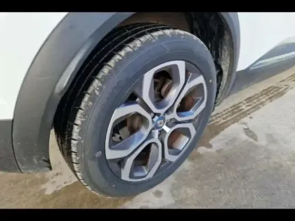 Photo 12 Renault Captur  1.6 E-Tech hybride rechargeable 160ch Intens -21