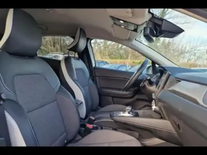 Photo 9 Renault Captur  1.6 E-Tech hybride rechargeable 160ch Intens -21