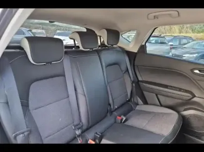 Photo 10 Renault Captur  1.6 E-Tech hybride rechargeable 160ch Intens -21