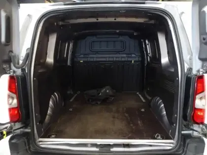 Photo 7 Peugeot Partner  Standard 650kg BlueHDi 130ch S&S Asphalt EAT8