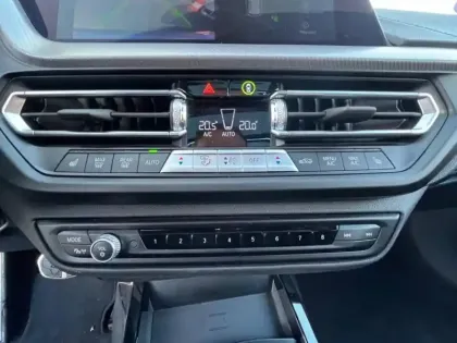 Photo 10 BMW Serie 1 Série 1 116iA 109ch M Sport DKG7