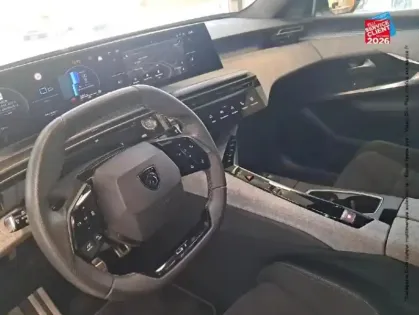 Photo 14 Peugeot 3008  1.2 Hybrid 136ch GT e-DCS6