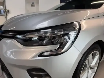 Photo 8 Renault Clio  1.6 E-Tech 140ch Zen -21