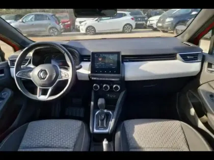 Photo 8 Renault Clio  1.6 E-Tech hybride 140ch Limited -21N