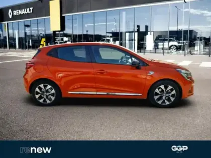 Photo 6 Renault Clio  1.6 E-Tech hybride 140ch Limited -21N