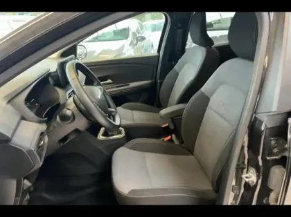 Photo 9 Dacia Jogger  1.6 hybrid 140ch Extreme 7 places -24
