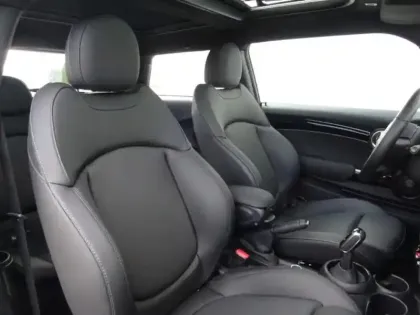 Photo 8 Mini Mini  Cooper 136ch Edition Premium Plus BVA7