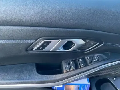 Photo 10 BMW Serie 3 Série 3 330eA xDrive 292ch M Sport