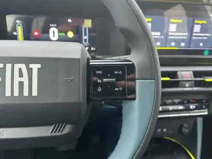 Photo 12 Fiat Grande Panda  Electrique 113ch La Prima