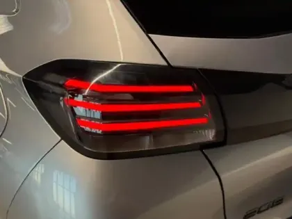 Photo 10 Peugeot 208  1.2 100ch S&S Allure