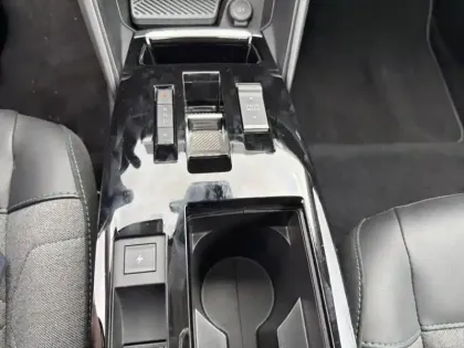 Photo 13 Citroën C4  Moteur électrique 136ch (100 kW) Feel Pack Automatique