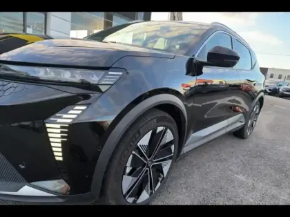 Photo 13 Renault Scenic  E-Tech Electric 220ch Techno grande autonomie -24