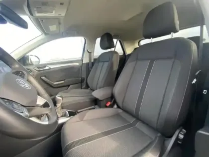 Photo 11 Volkswagen T-roc  1.0 TSI 116ch VW Edition