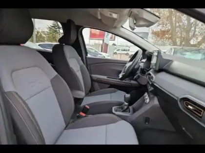 Photo 9 Dacia Jogger  1.6 hybrid 140ch Extreme 7 places -24