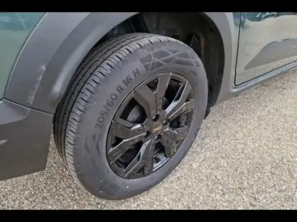 Photo 12 Dacia Jogger  1.6 hybrid 140ch Extreme 7 places -24