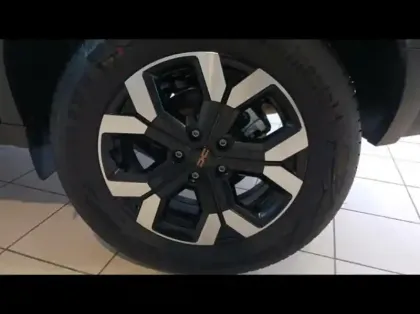 Photo 12 Dacia Duster  1.6 hybrid 140ch Extreme