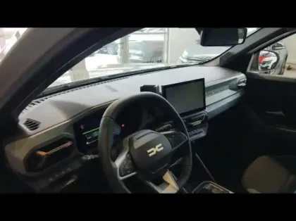 Photo 8 Dacia Duster  1.6 hybrid 140ch Extreme