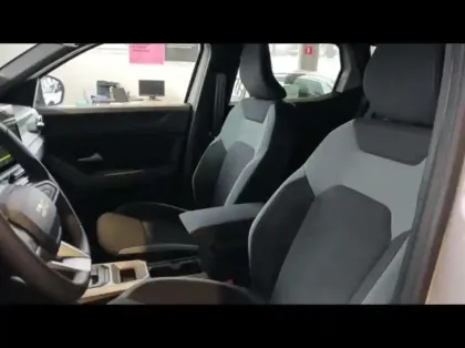 Photo 9 Dacia Duster  1.6 hybrid 140ch Extreme