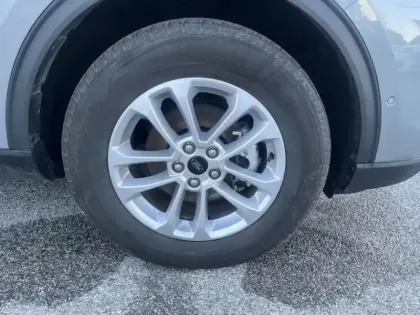 Photo 5 Ford Kuga  2.5 Duratec 180ch Hybrid FlexiFuel Titanium Powershift