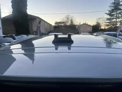 Photo 11 Ford Kuga  2.5 Duratec 180ch Hybrid FlexiFuel Titanium Powershift